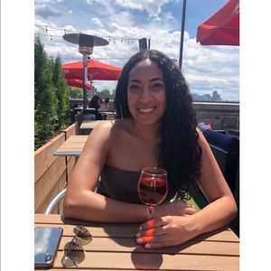 Meet your Posher, Nadine